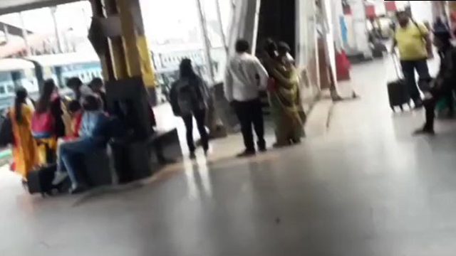 Indian Railway Station In – Public Place Sex Video Watch
